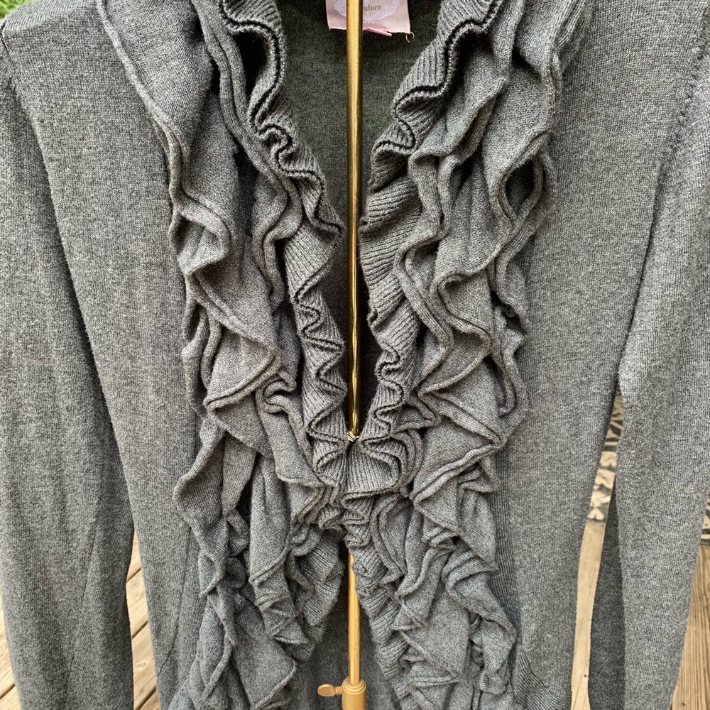 Romeo and Juliet Couture ruffled sweater - Picture 2 of 6